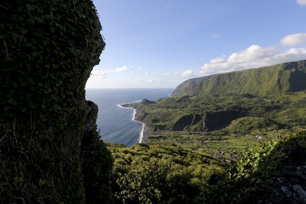 Proteção Civil dos Açores reforça meios nas Flores devido ao ciclone tropical Kirk