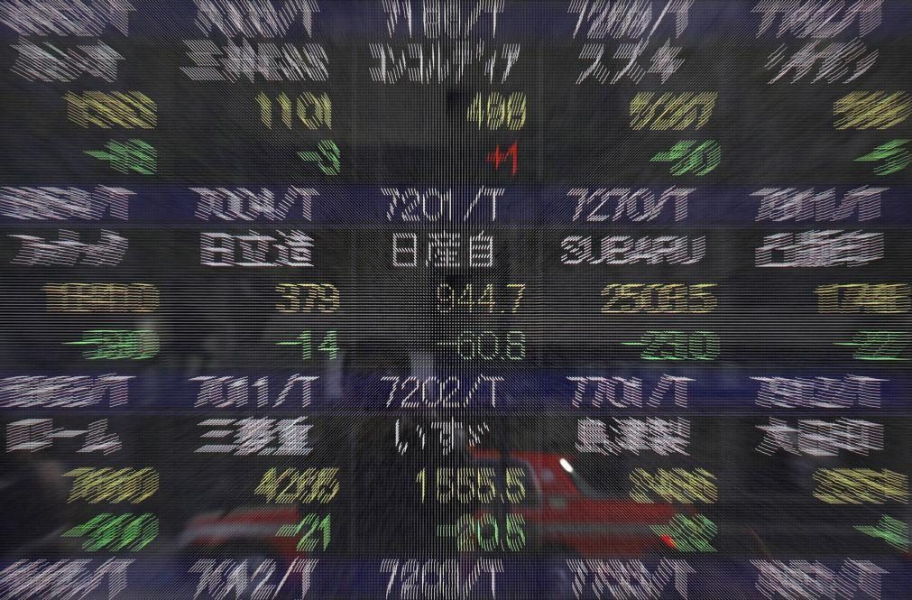 Bolsa de Tóquio fecha a ganhar 0,26%