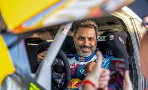 Al-Attiyah e Ross Branch sagram-se campeões mundiais de todo-o-terreno