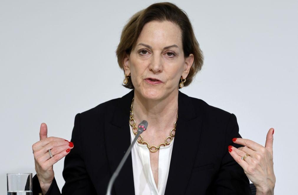 Jornalista e historiadora Anne Applebaum apela a apoio continuado à Ucrânia