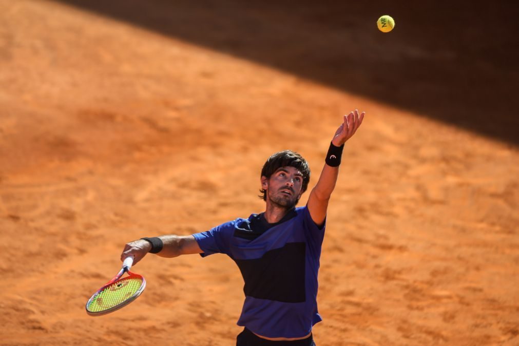 Gastão Elias e Jaime Faria defrontam-se nos 'quartos' do challenger de Curitiba