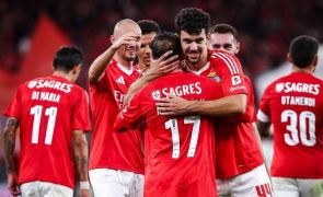 Aktürkoglu marca três na goleada ao Rio Ave para a quarta vitória seguida do Benfica