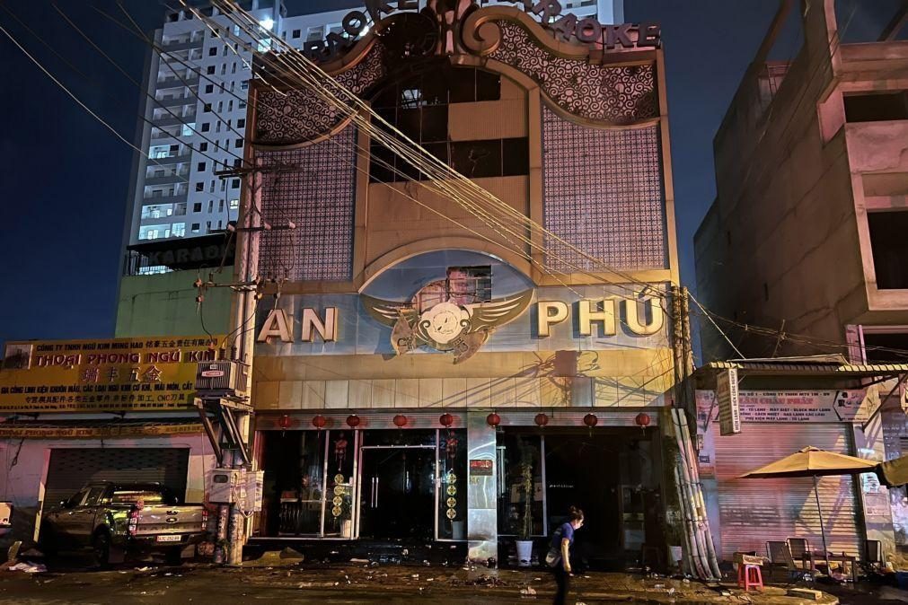 Justiça do Vietname condena seis pessoas por incêndio em 'karaoke' que matou 32