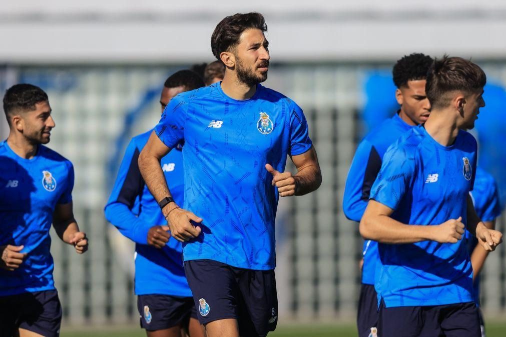 Marko Grujic falha treino do FC Porto com bursite no calcanhar direito