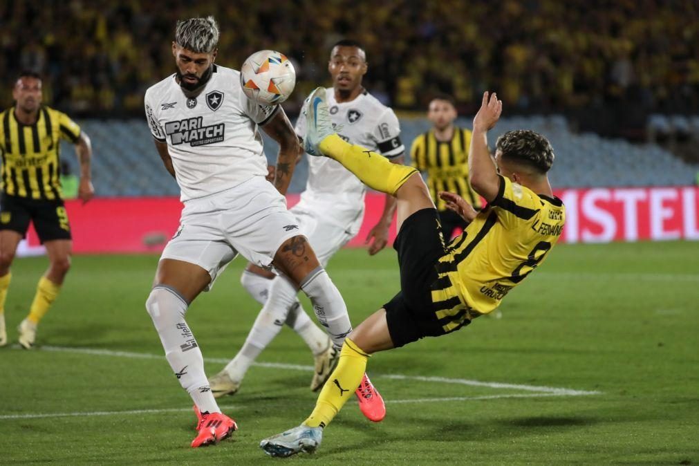 Botafogo do treinador português Artur Jorge na final da Taça Libertadores