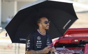 Hamilton vai conduzir McLaren de Senna em homenagem ao brasileiro