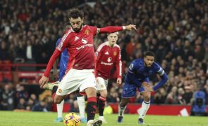 Bruno Fernandes marca de penálti no empate entre Manchester United e Chelsea