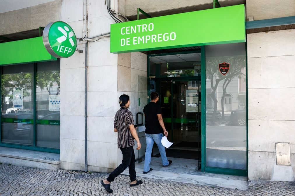 Desemprego estabiliza nos 6,1% no 3.º trimestre