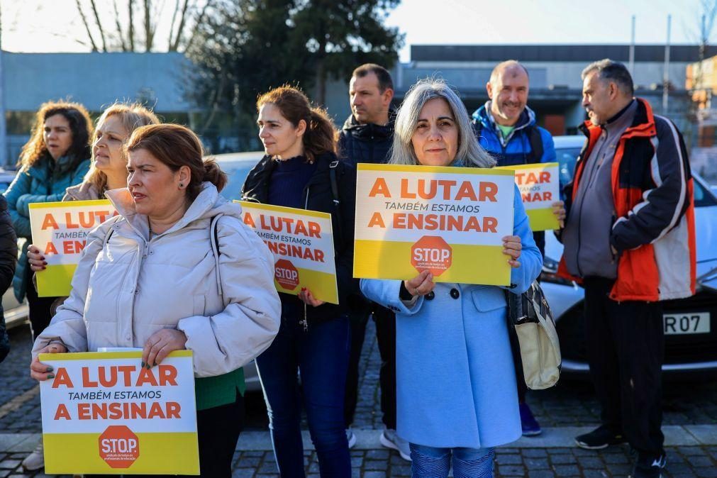 Stop anuncia greve de profissionais da educação para 15 de novembro