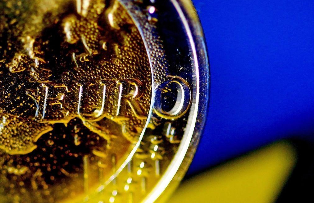 Euro cai para mínimo de mais de um ano face ao dólar e 3,9% desde a vitória de Trump