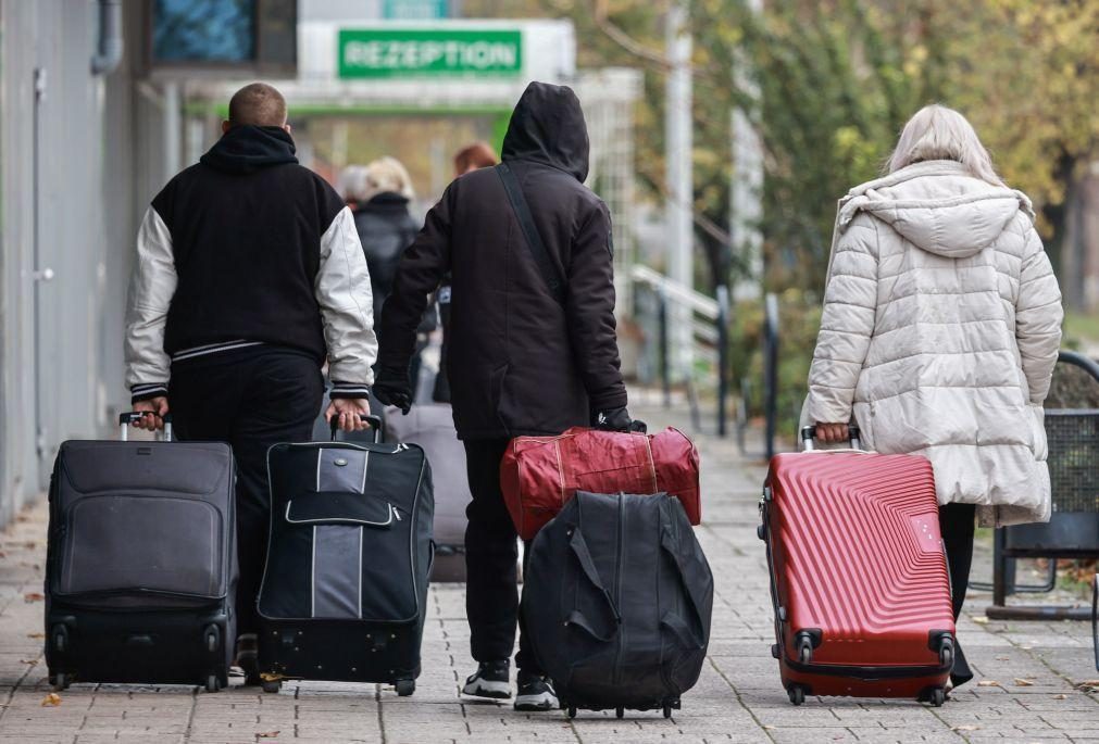 Novo pedidos de asilo recuam quase 25% em agosto na UE