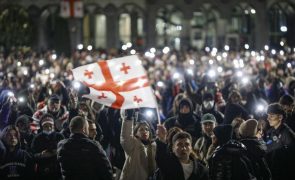 Geórgia: Prosseguem protestos pró-UE marcados por detenções e 150 polícias feridos