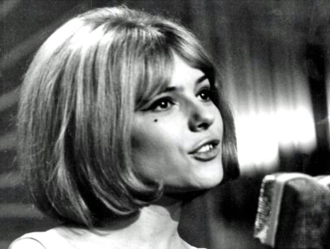 Morreu a cantora francesa France Gall