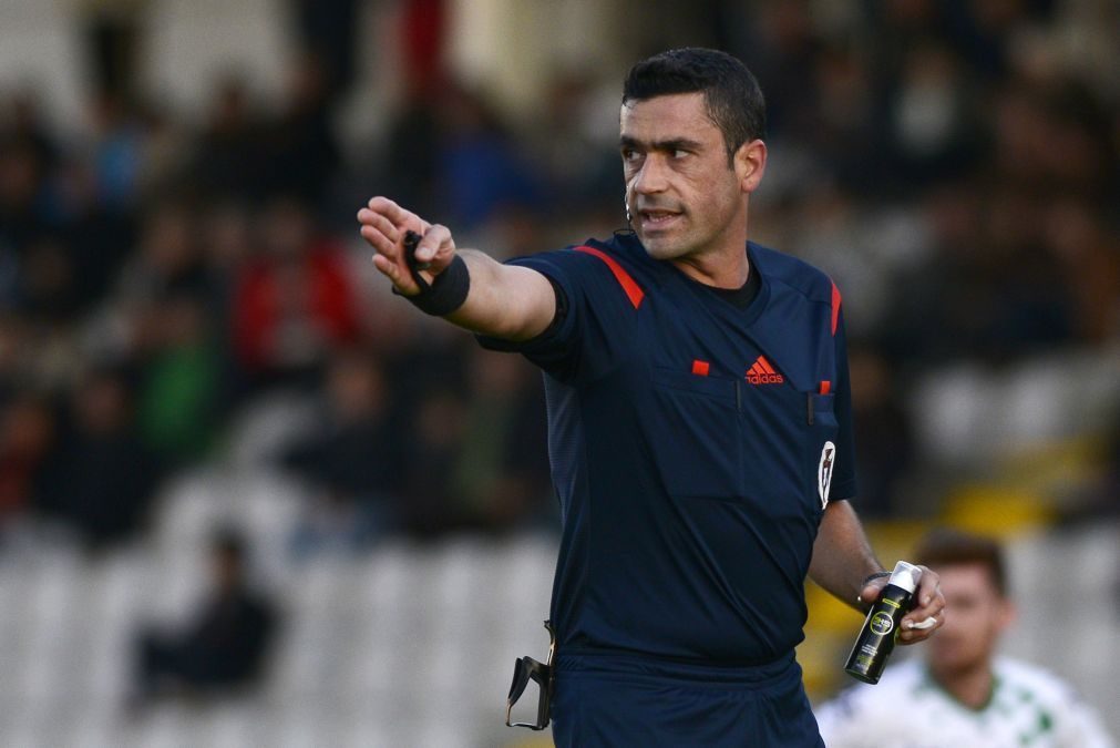 Taça da Liga: Nuno Almeida vai arbitrar o Sporting-FC Porto