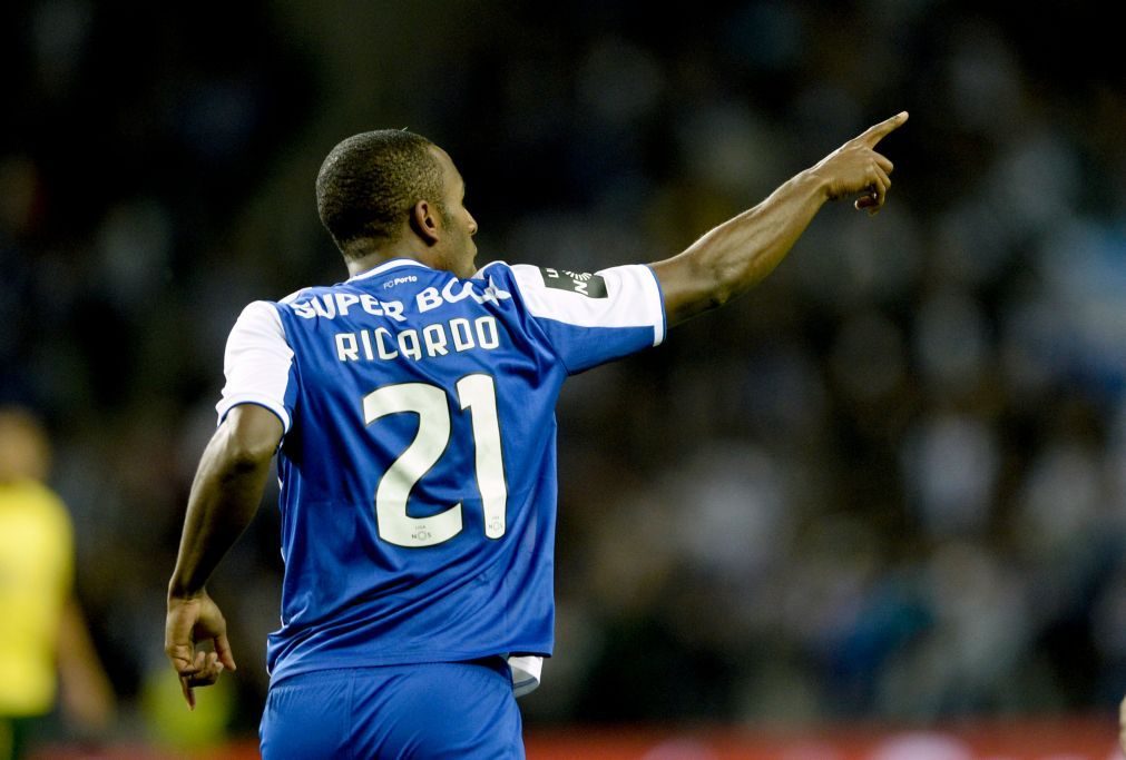 Ricardo Pereira falha treino do FC Porto por lesão na coxa esquerda