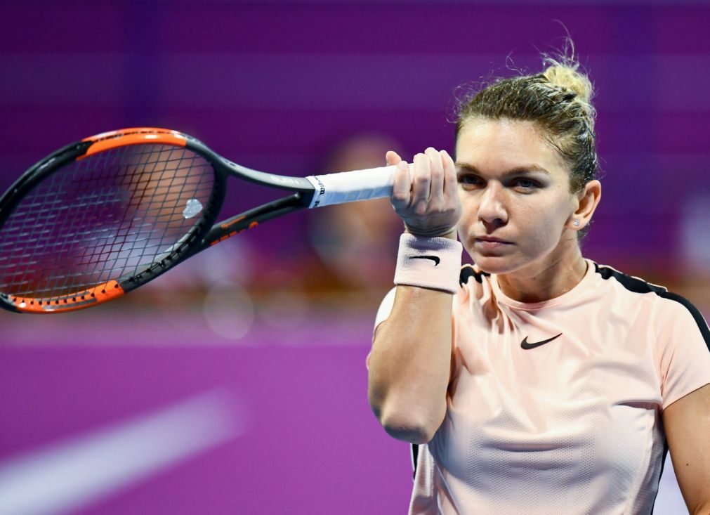 Simona Halep regressa ao topo do 'ranking' mundial de ténis