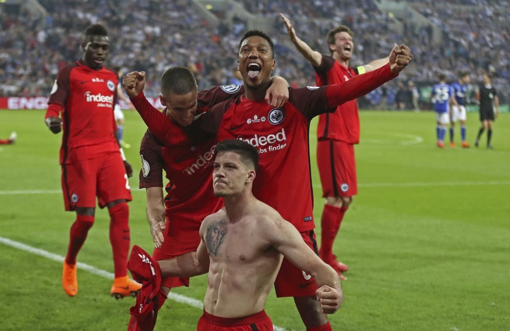 «Benfiquista» Luka Jovic coloca Eintracht Frankfurt na final da Taça da Alemanha