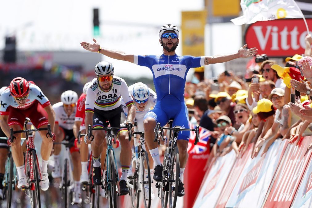 Gaviria vence primeira etapa do Tour e é o primeiro camisola amarela