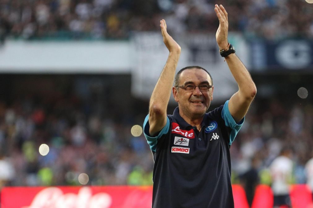 Chelsea contrata Maurizio Sarri como treinador