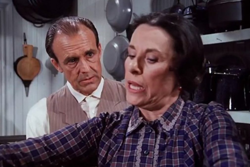 Morreu Katherine MacGregor, actriz de 'Uma Casa na Pradaria'