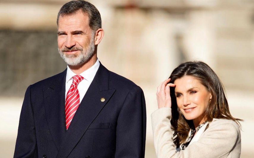 «Cala-te!» | Felipe manda calar Letizia de Espanha em ato oficial [vídeo]