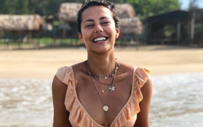 Sofia Ribeiro completamente apaixonada mostra imagem rara com o namorado