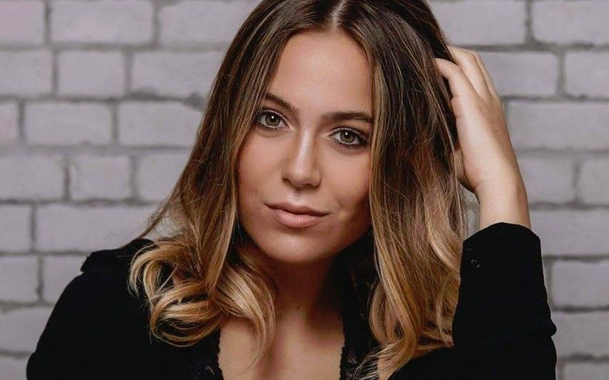 Ana Marta Ferreira despe-se para videoclip (vídeo)