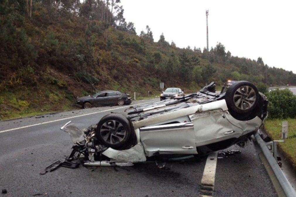 Jogador do Chaves envolvido em violento despiste de automóvel