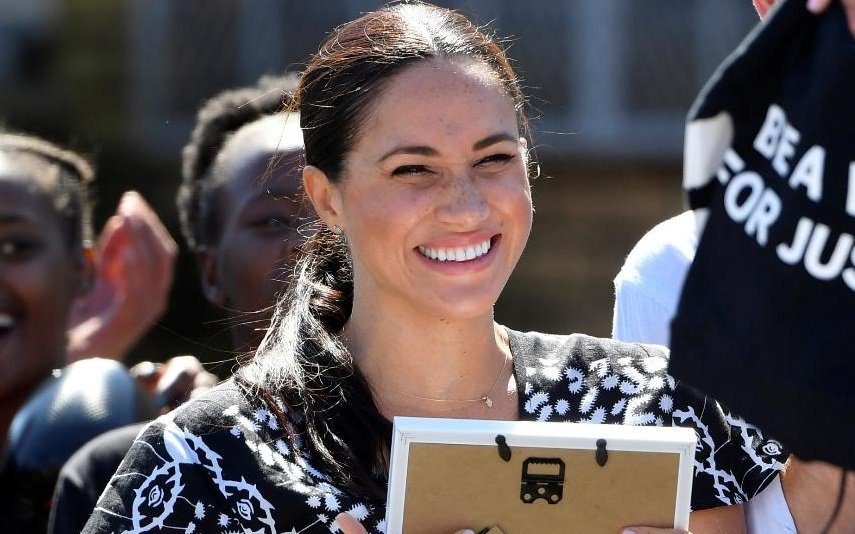 Meghan Markle: os looks e o discurso em África do Sul Duquesa reutiliza vestido e faz discurso com mensagem importante