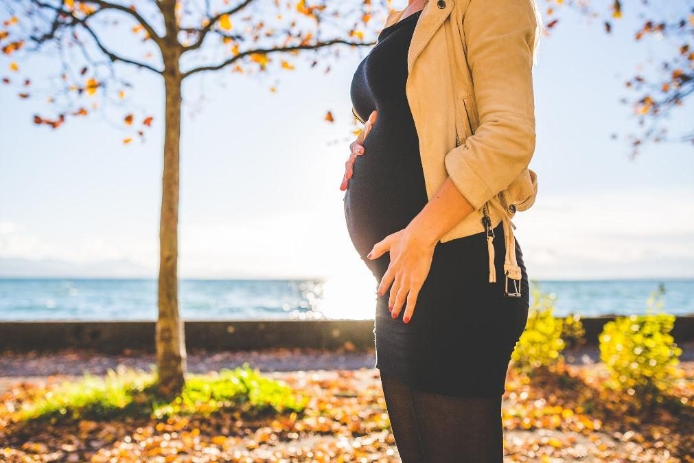 Grávidas e bebés. Cuidados que deve ter na saúde dos pés