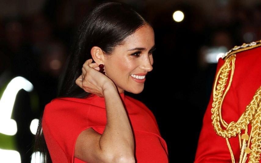 Meghan Markle deixa o Reino Unido rendido