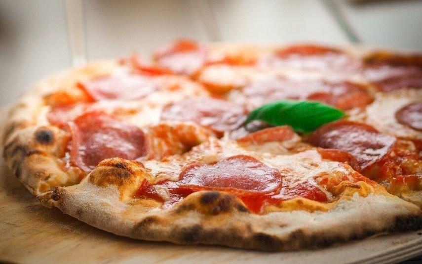 Pai quer vingança depois de filho morrer após ter comido pizza da Nestlé