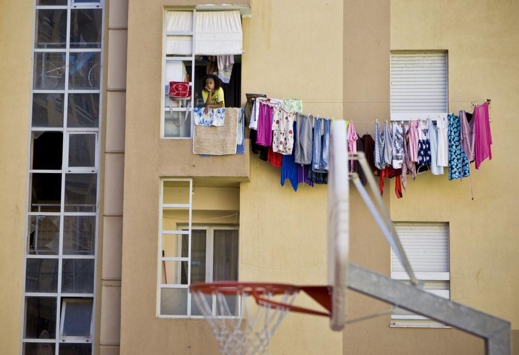 Cerca de 30% dos infetados contraiu o vírus em casa