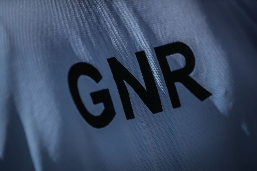 GNR desviou 105 euros de carteira achada e como castigo terá de doar mil euros contra o cancro