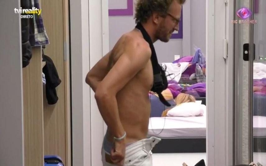 Big Brother. Diogo faz strip e acaba por mostrar mais do que devia