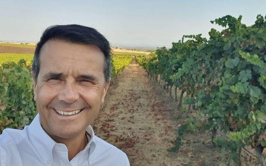 Jorge Gabriel Apresentador lesiona-se e leva Internet ao rubro ao partilhar a foto do pé