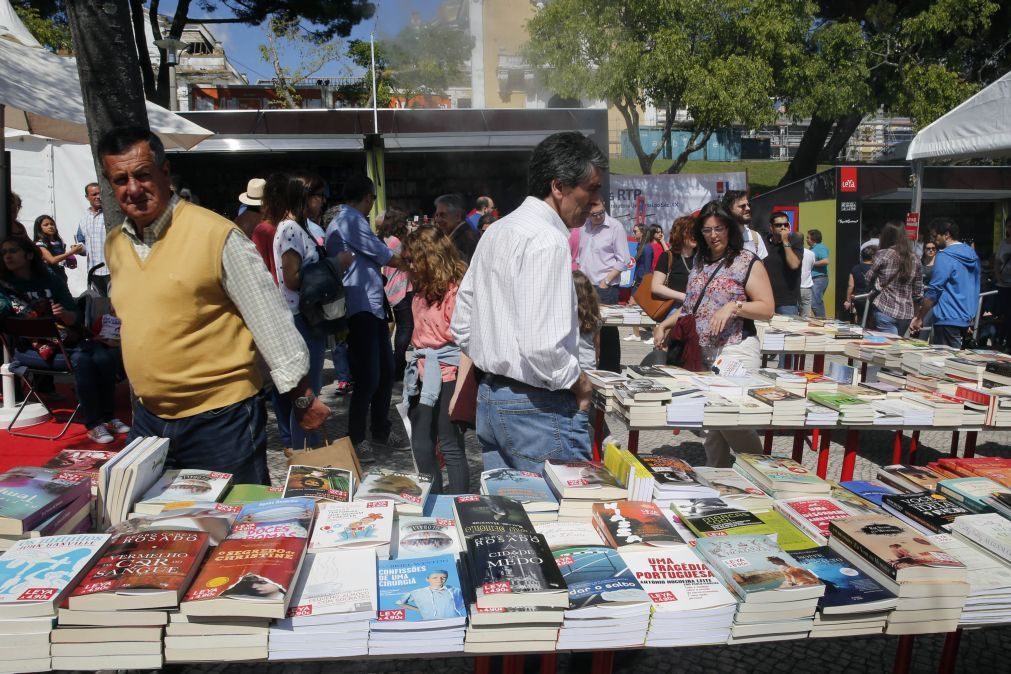 A maior Feira do Livro de Lisboa de sempre abre hoje ao público