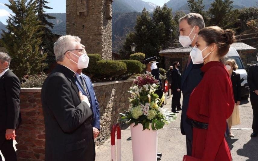 Letizia Arrasa em Andorra com look reciclado e truque de estilo para realçar as curvas