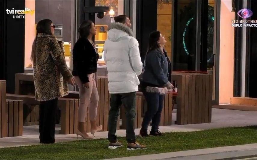 Big Brother Decisão inédita! Soberano da casa mostra-se aos concorrentes (vídeo)