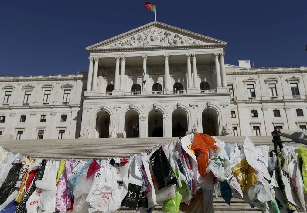 Ambientalistas da Zero querem que todos os sacos de plástico paguem taxa