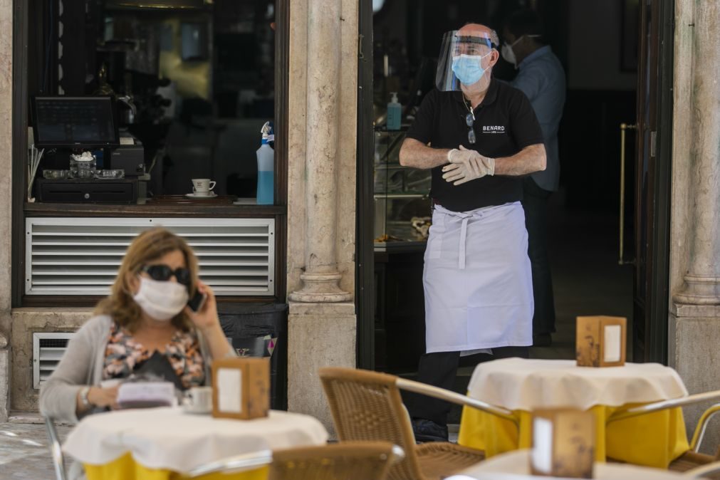 Não esqueça: Certificado ou teste exigido a partir de hoje para quem vai jantar fora