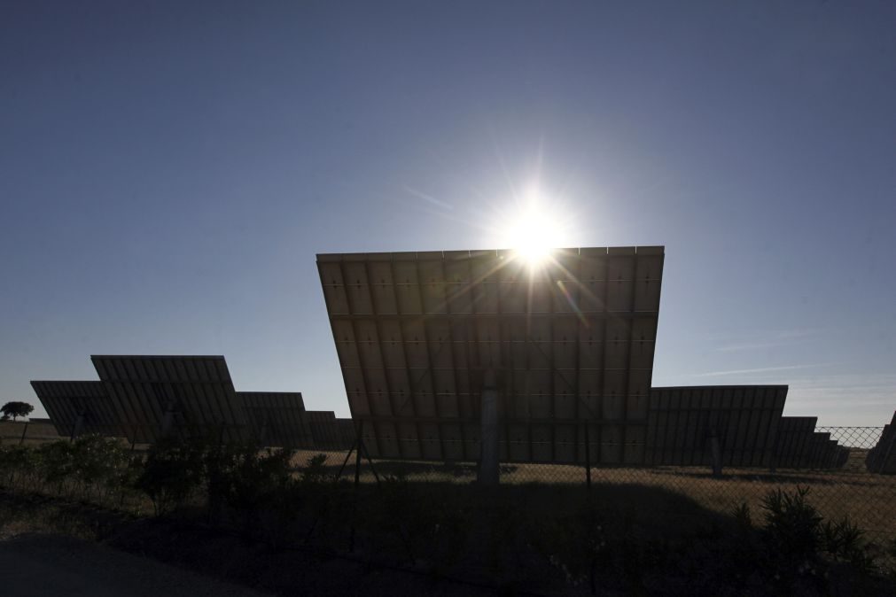 Painéis solares produzem 10% da eletricidade na UE em junho e julho