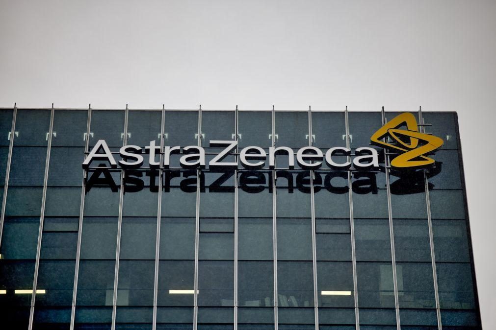 Covid-19: AstraZeneca pede autorização para tratamento inédito com anticorpos