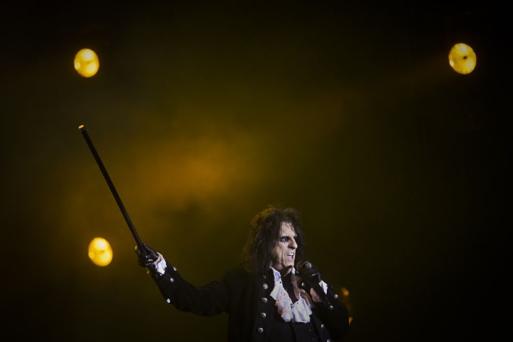 Alice Cooper encontra original de Warhol desaparecido há 40 anos