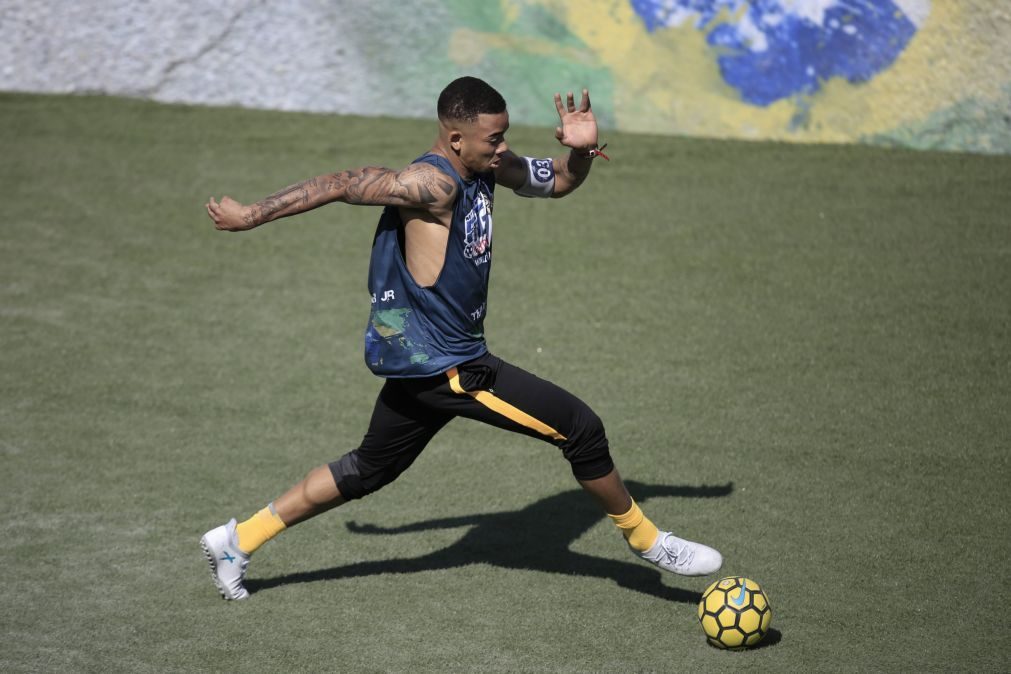 Neymar despediu-se dos colegas de equipa do FC Barcelona