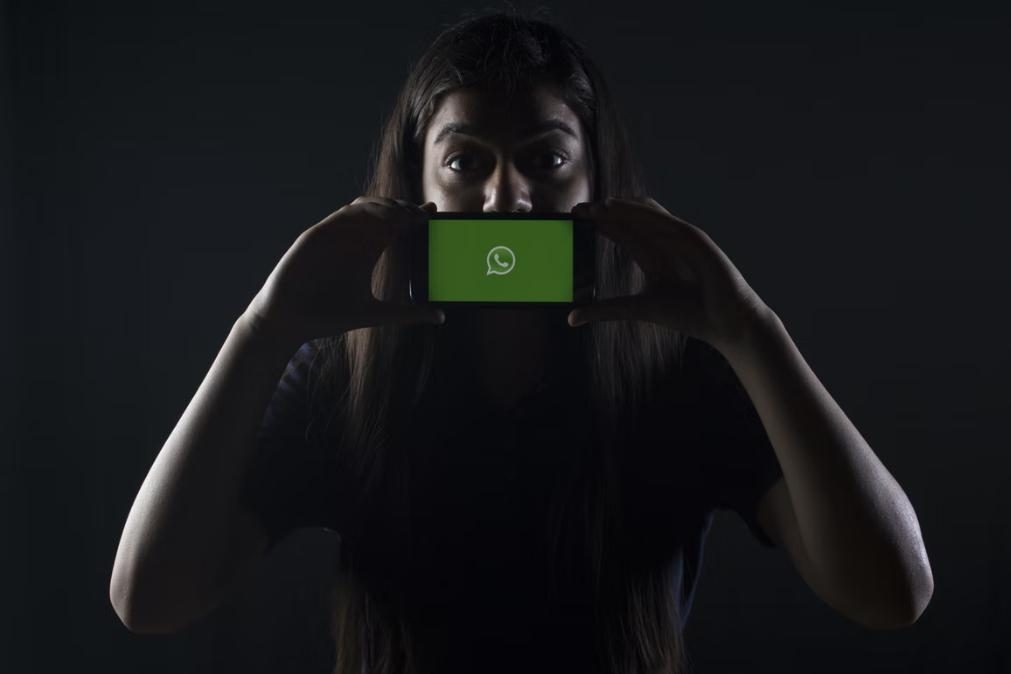 Ouve as mensagens de WhatsApp 2x mais rápido? Tenha cuidado