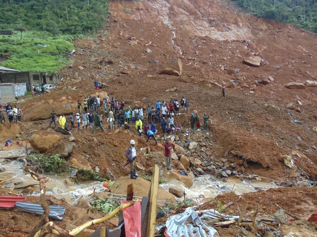 Inundações na Serra Leoa fizeram pelo menos 499 mortos