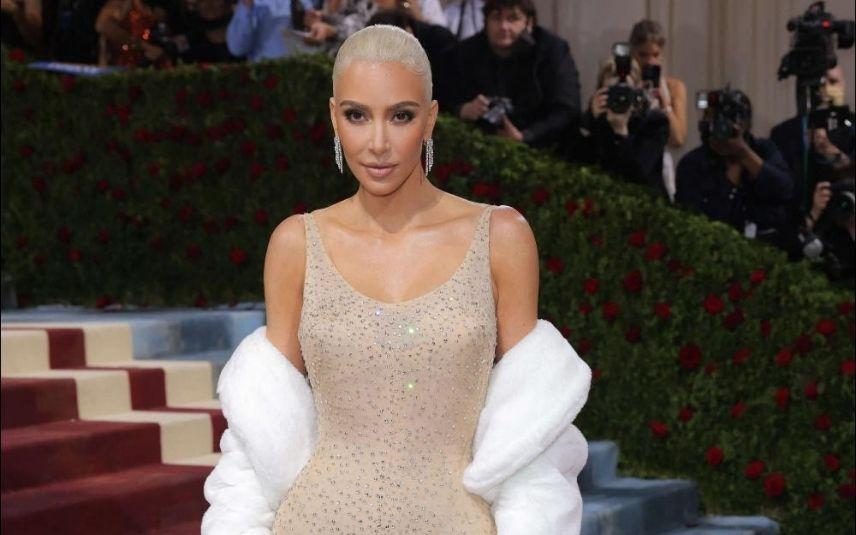 Criador do vestido de Marilyn Monroe não gostou de ver Kim Kardashian usar a peça